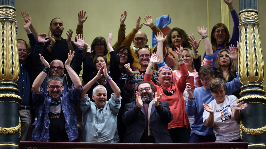 The Spanish deputies approve the controversial project of the "trans law"