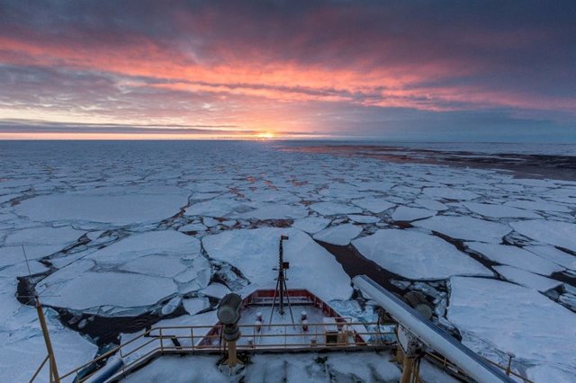 Archive - A research ship in Antarctica