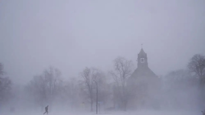 Winter storm in the US leaves 18 dead and causes blackouts