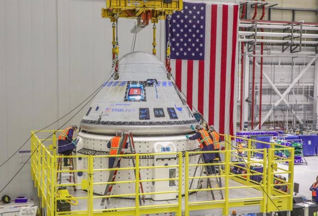 Boeing CST-100 Starliner with service module and crew already attached