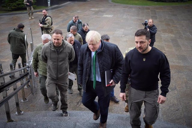 Boris Johnson and Volodimir Zelensky in Ukraine