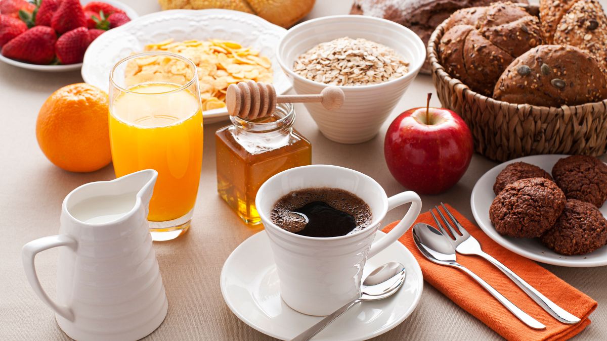 Breakfast is not the most important meal of the day, and the experts explain it to you