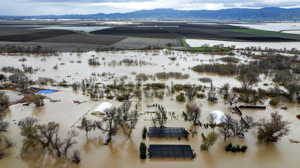 California braces for 'catastrophic flooding'