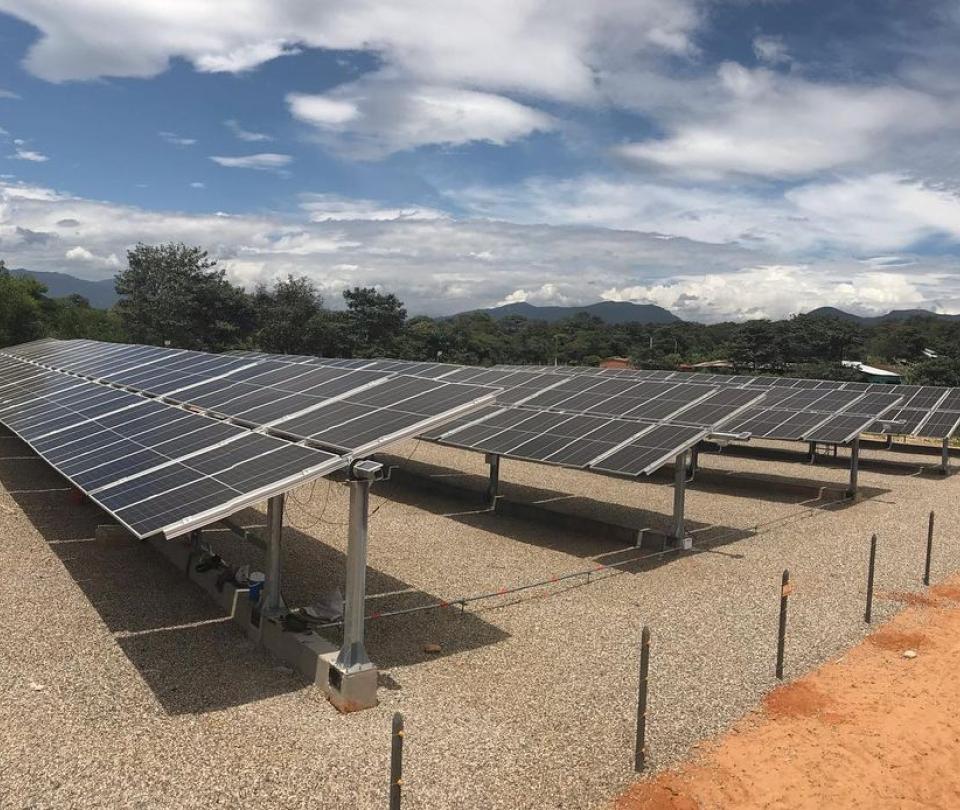 Community of farmers producing clean energy is created in Colombia