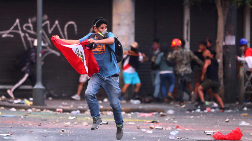 Heavy clashes in Lima leave one dead after the refusal to anticipate the elections