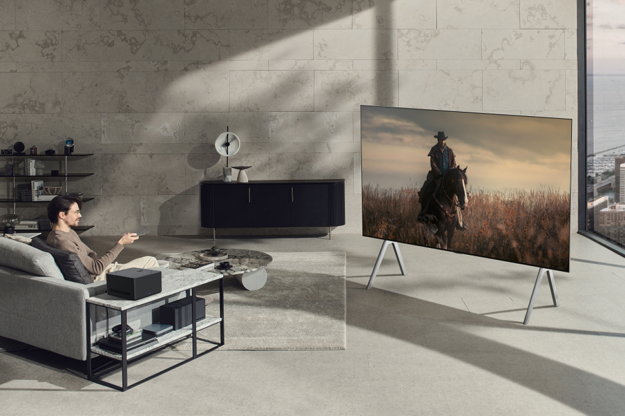 LG OLED celebrates 10 years in the market and presents a new anti-cable solution