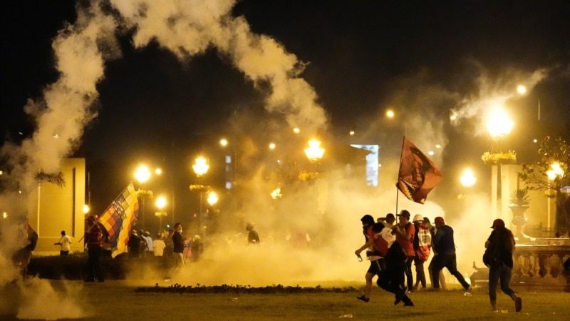 Peru faces "national chaos" over protests, mine closure and burning of historic building