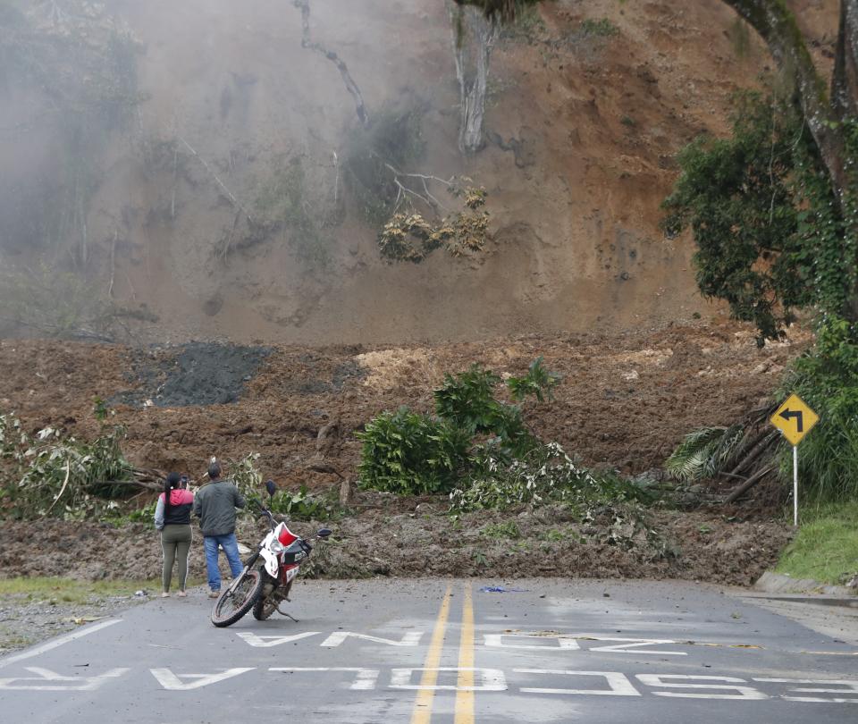 This is how they will get agricultural production from Nariño, after a collapse on the road