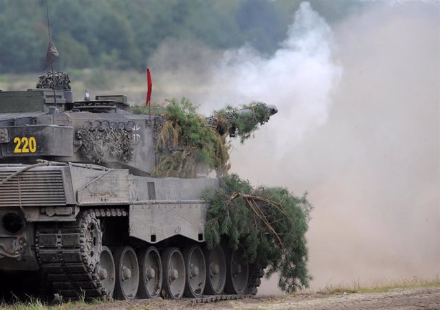 Archive - Leopard model battle tank in Germany