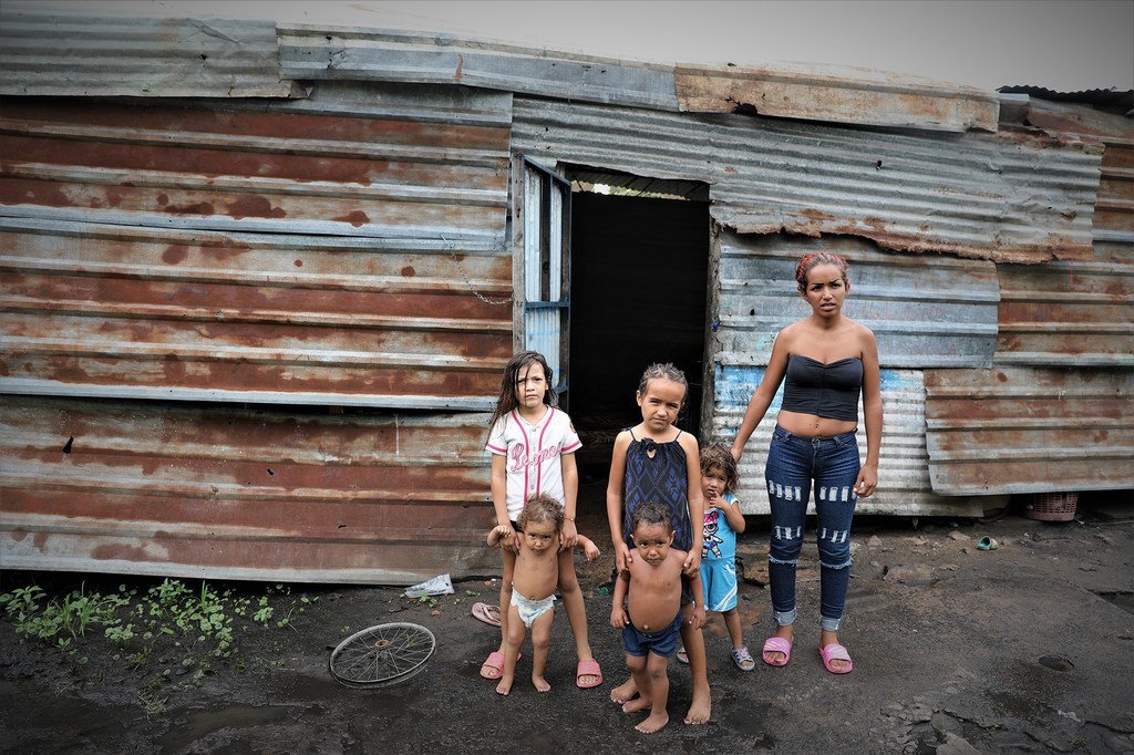 Dioximar Guevara lives with her five children in San Félix, a poor neighborhood in Puerto Ordaz, the main city of Bolívar, Venezuela.