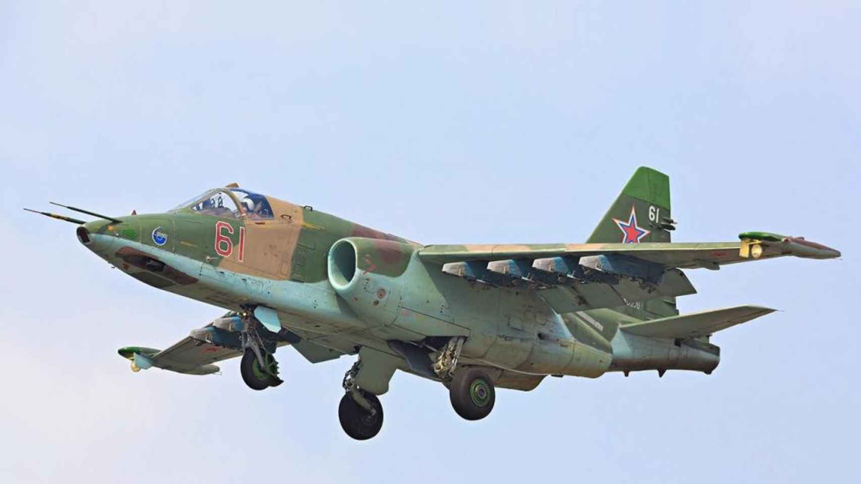 A Russian pilot dies after his fighter plane crashes in Belgorod, on the border with Ukraine