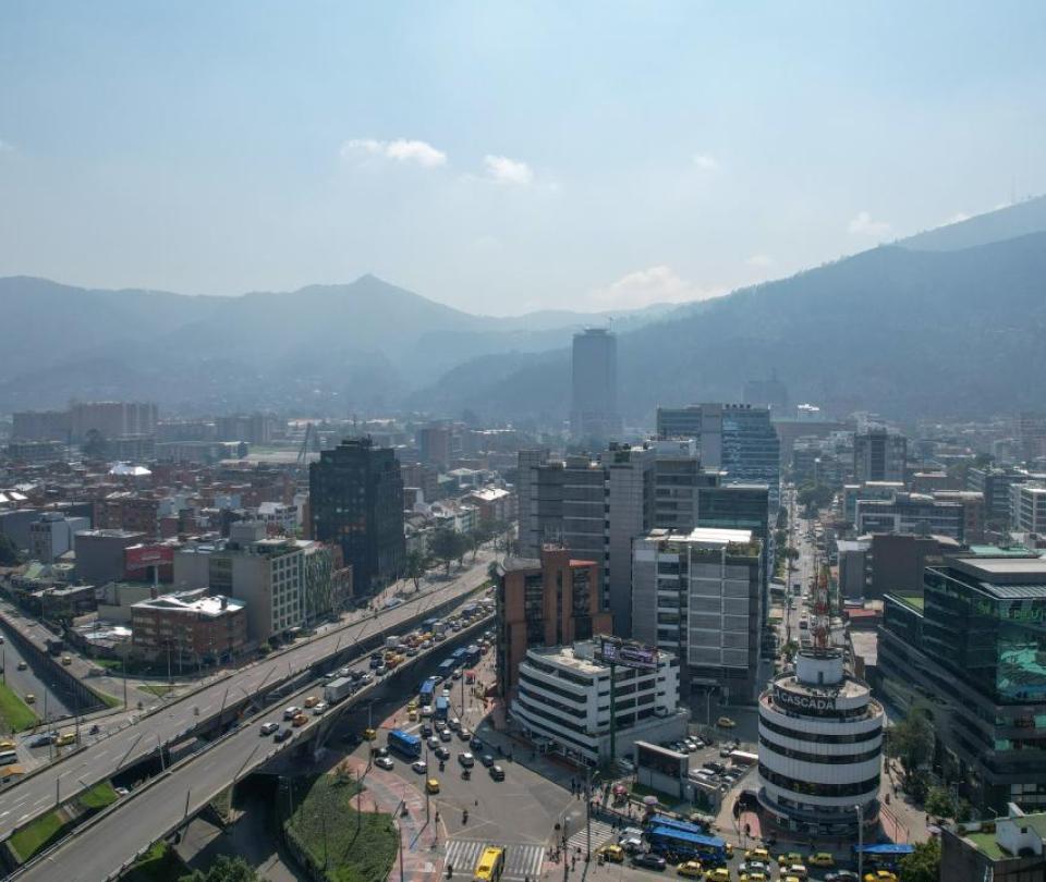 Bogotá mayor's office extreme measures for poor air quality