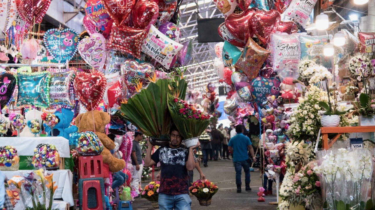 Can love and friendship contain inflation in Mexico?