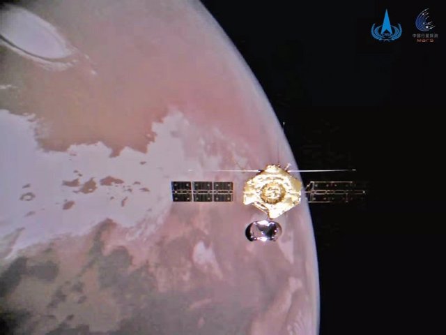 Tianwen 1 orbiter around Mars