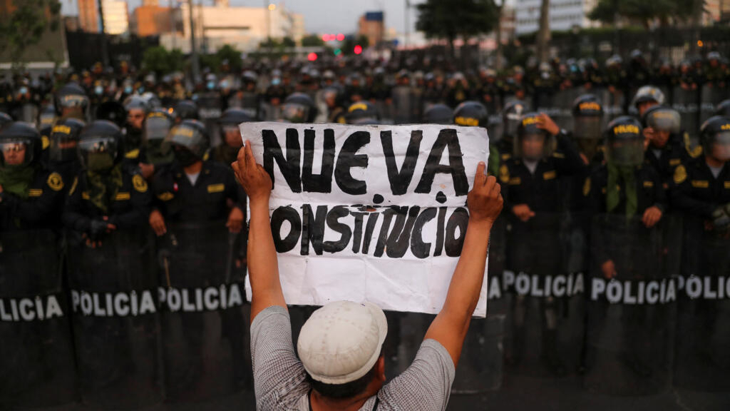 Civil and peasant organizations lead a new day of protests in Peru