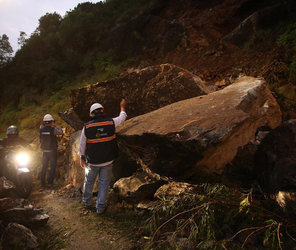 Emergency in Saladito, via Cali, due to landslide