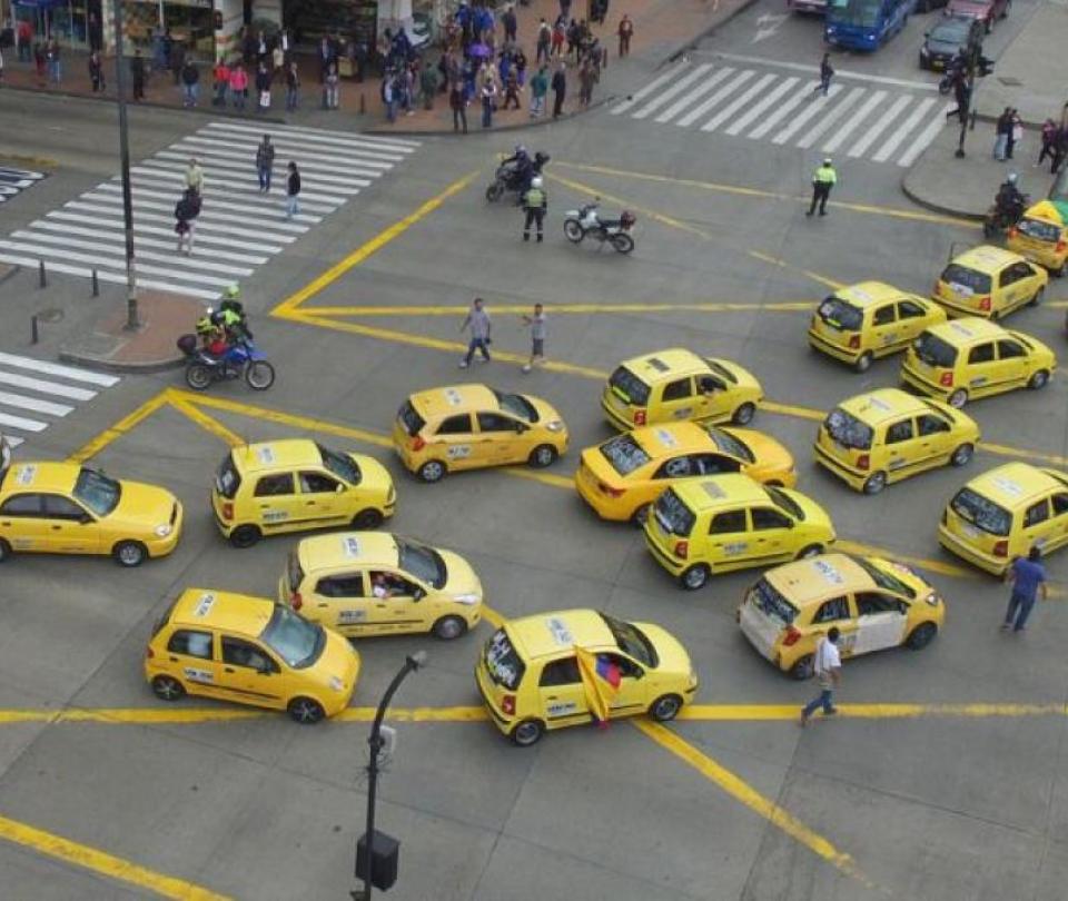 Government summons taxi drivers to a meeting to avoid future protests