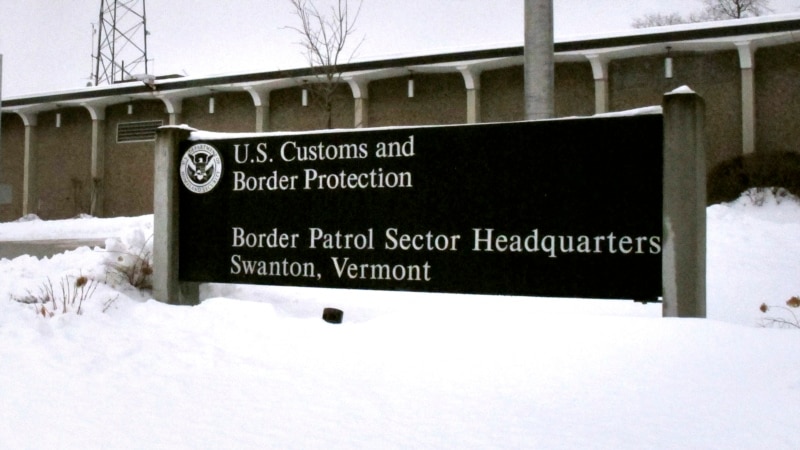 Mexican dies on US northern border;  crossings increase