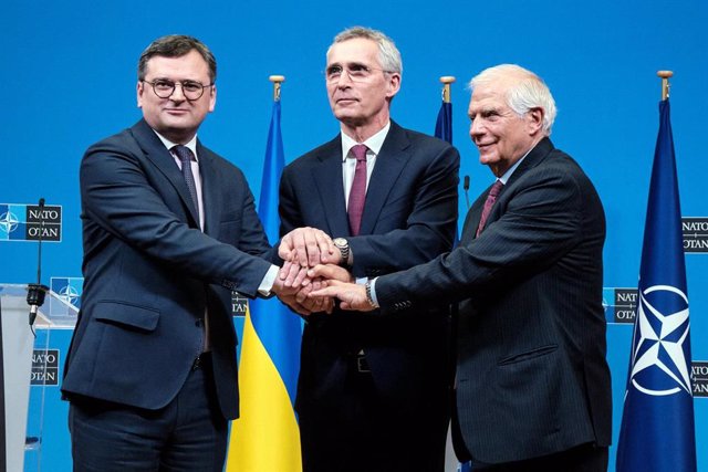 Dimitro Kuleba, Jens Stoltenberg and Josep Borrell appear before the media in Brussels