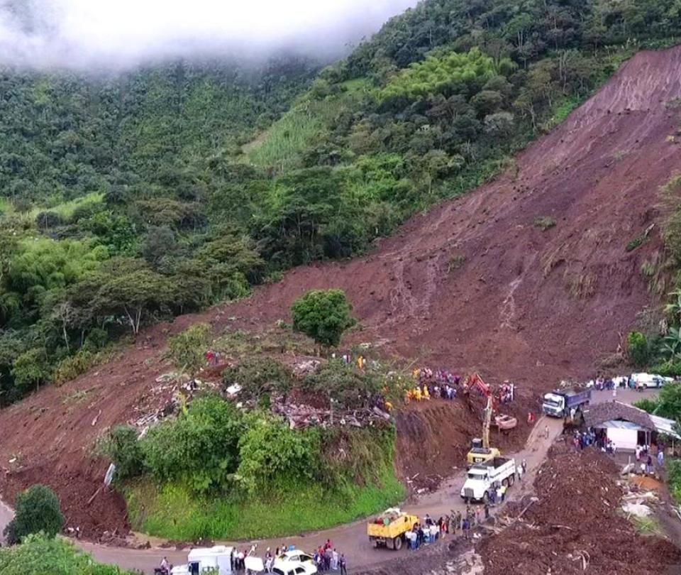 New landslide in the Pan-American highway aggravates the lack of communication