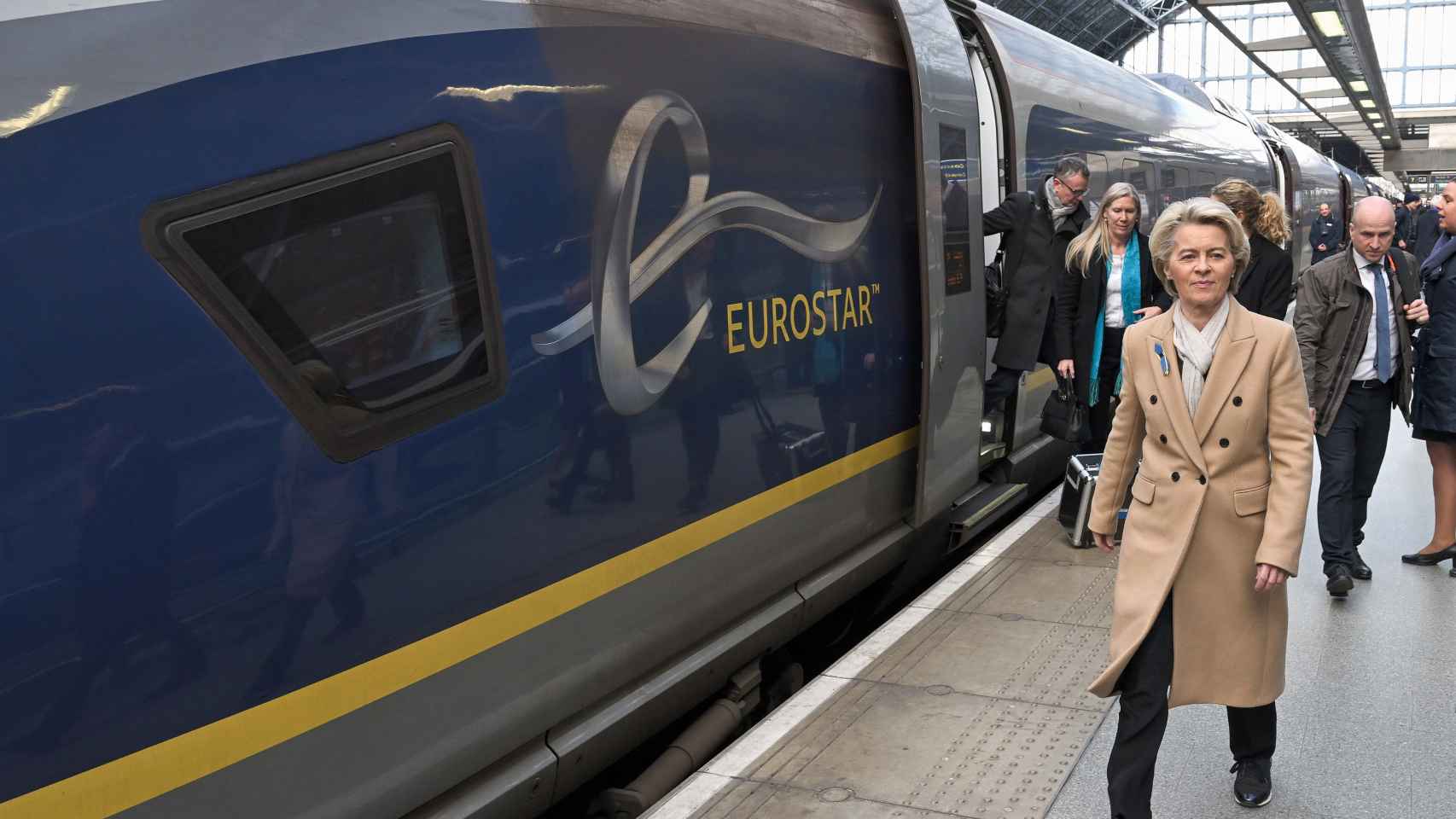 Ursula von der Leyen has traveled from Brussels to London on the Eurostar train