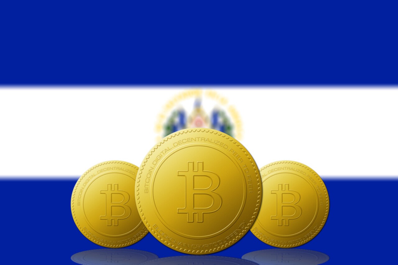 The IMF asks El Salvador to address "bitcoin risks"