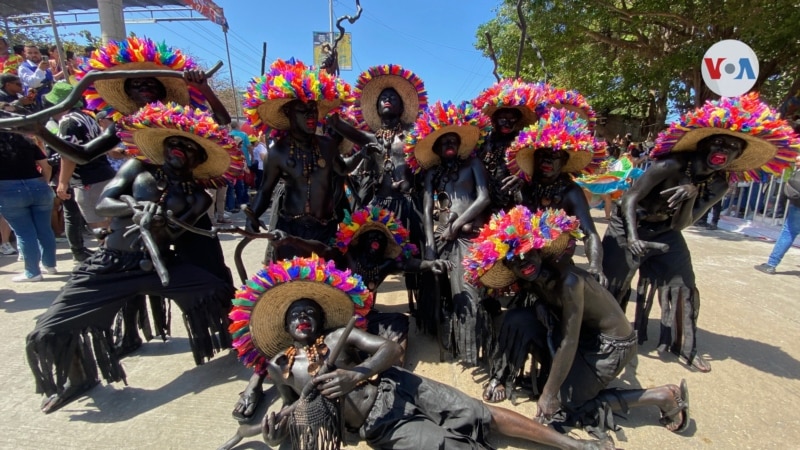 The carnival of Barranquilla starts, a party of music, color and flavor