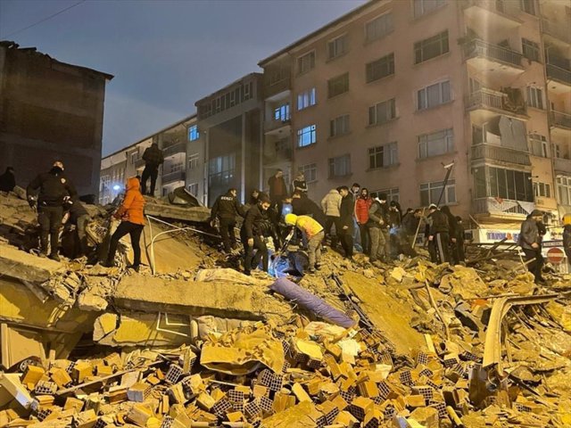 Search for possible victims among the rubble after the earthquake in Nurdagi, Turkey