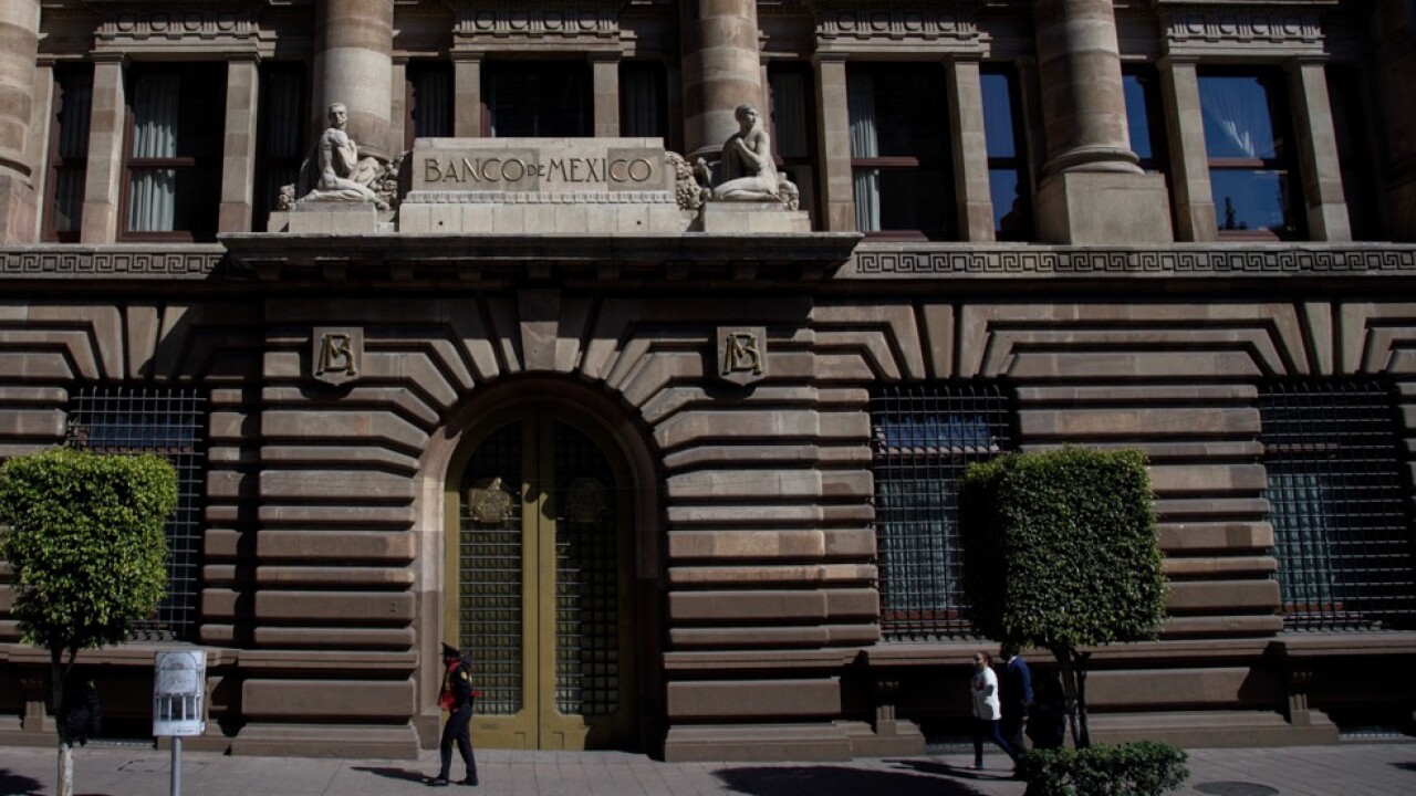 Banxico raises its interest rate by 25 base points to leave it at 11.25%