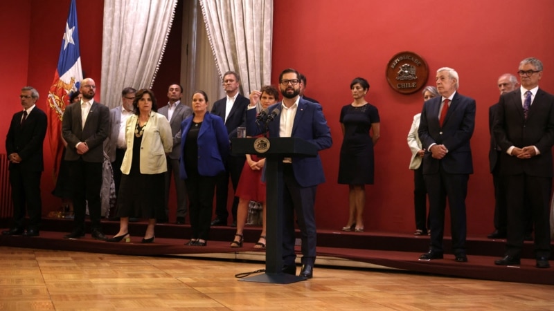 Boric modifies his cabinet one year after assuming the presidency