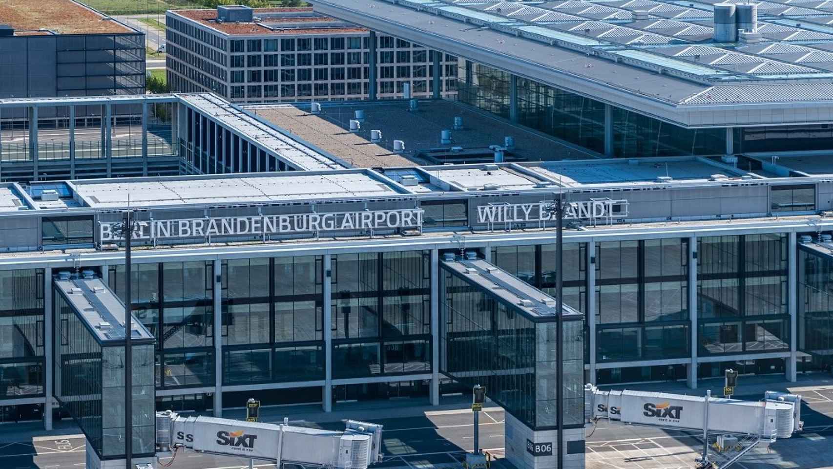 Four German airports will suffer air safety strikes this Monday