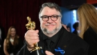 Del Toro fascinates and inspires Mexicans with triumph at the Oscars