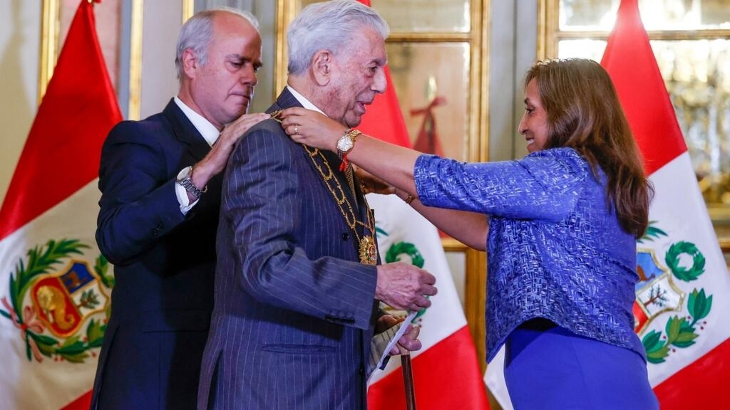 In Peru, Mario Vargas Llosa lashes out at Latin American governments critical of Boluarte