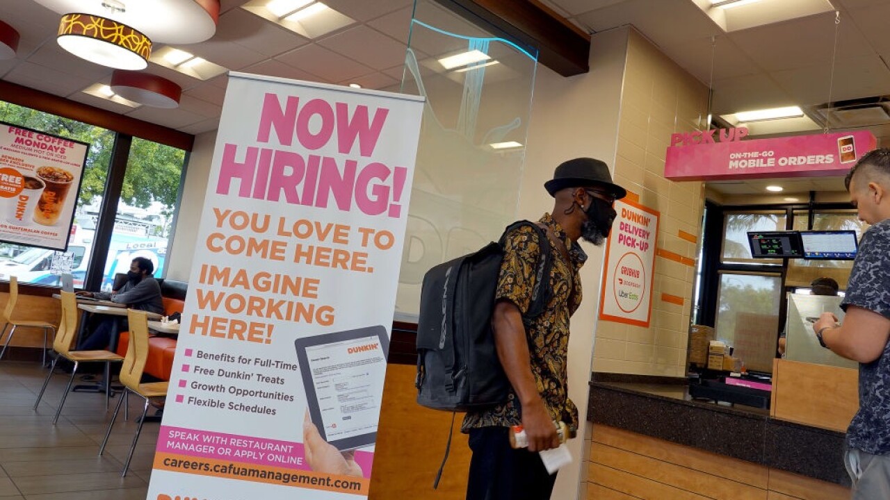 In the US, weekly applications for unemployment benefits increase