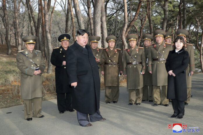 Kim Jong Un orders the North Korean army to prepare for a "royal war"