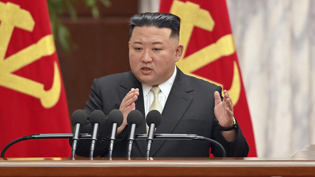 Kim Jong-un presents a plan to end the food crisis