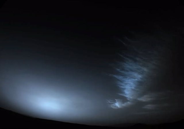 Sunrise with clouds on Mars