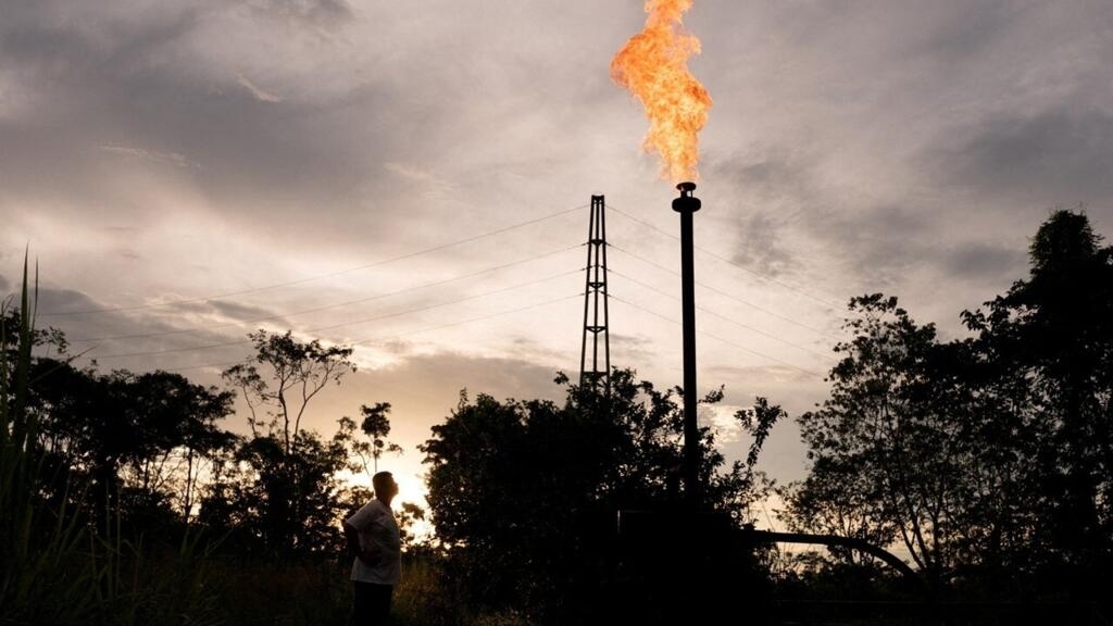 Petroecuador declares "force majeure" in oil fields due to conflict with communities