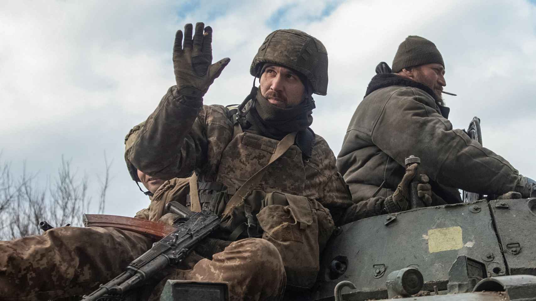 Ukrainian soldiers in Bakhmut.