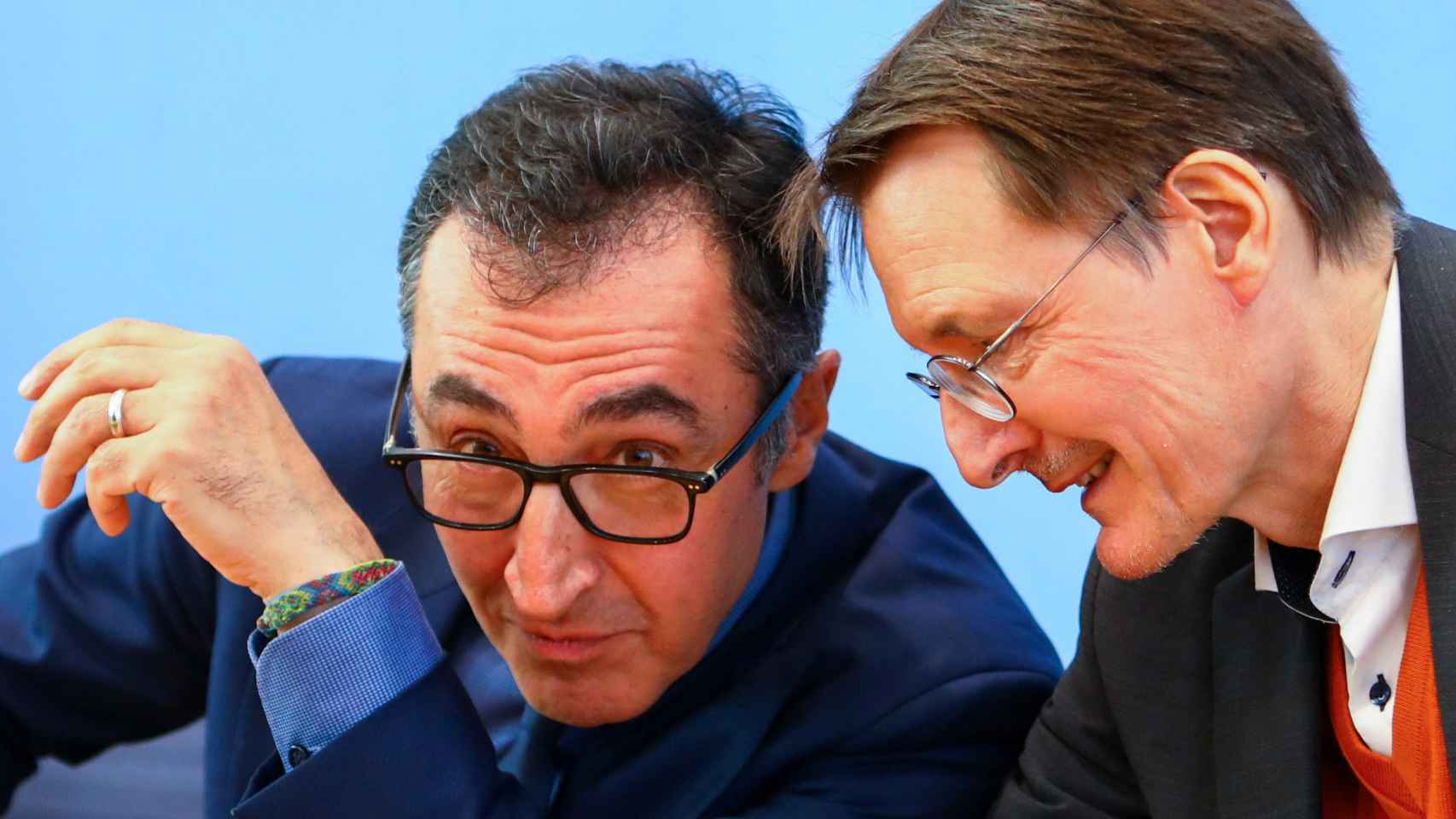 The German Ministers of Agriculture and Health, Cem Özdemir and Karl Lauterbach, during the press conference this Wednesday to present their cannabis legalization plan