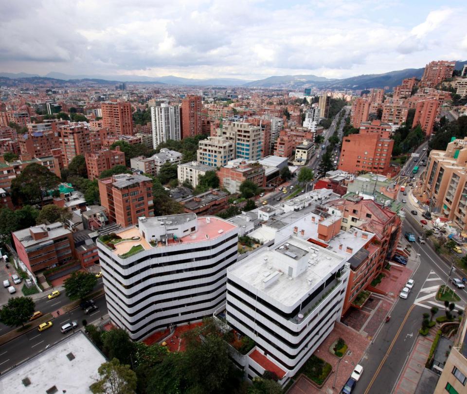 Bogotá, Valle and Antioquia added half of the GDP by 2021