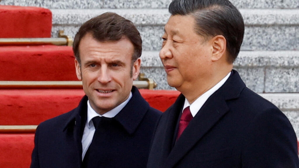 China sees in France and Europe a 'third way'