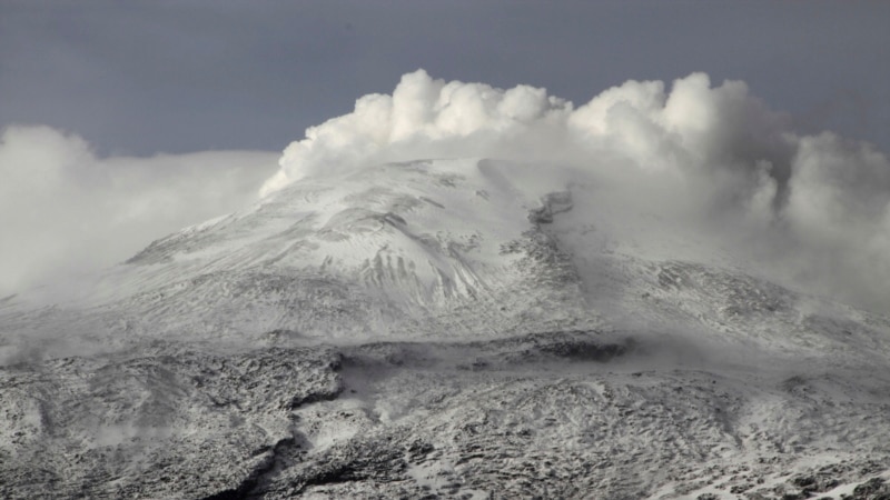 Colombia alerts greater activity of Nevado del Ruiz volcano