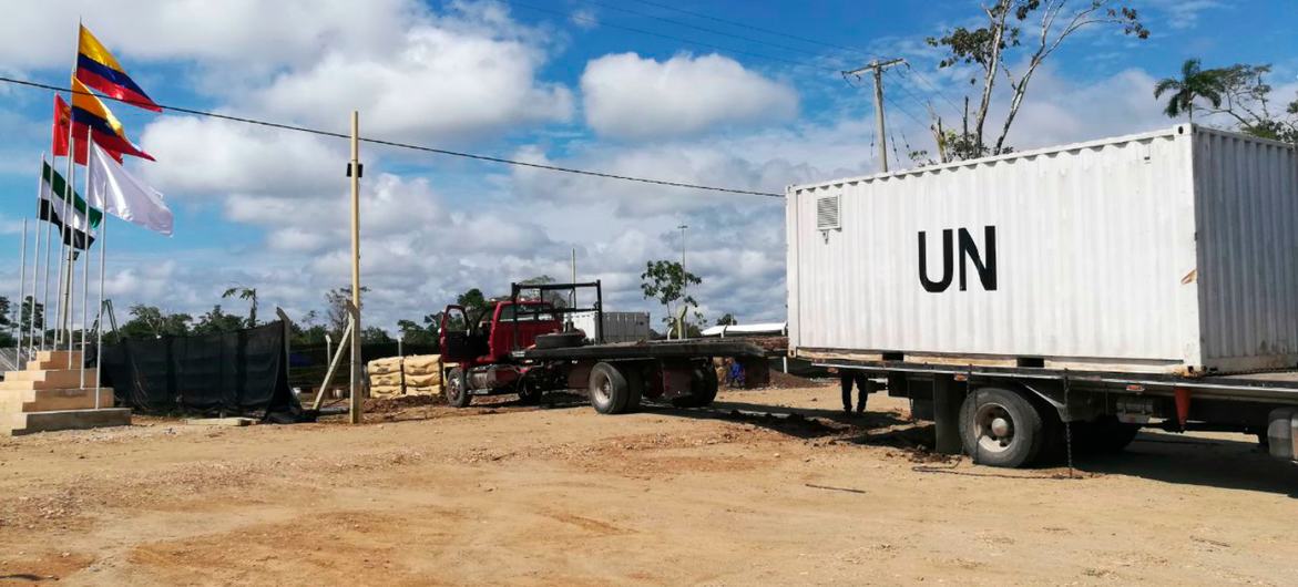 The FARC in Putumayo handed over their weapons in 2017 as part of the Colombian Peace Agreement.  Here the UN transports them in a container.