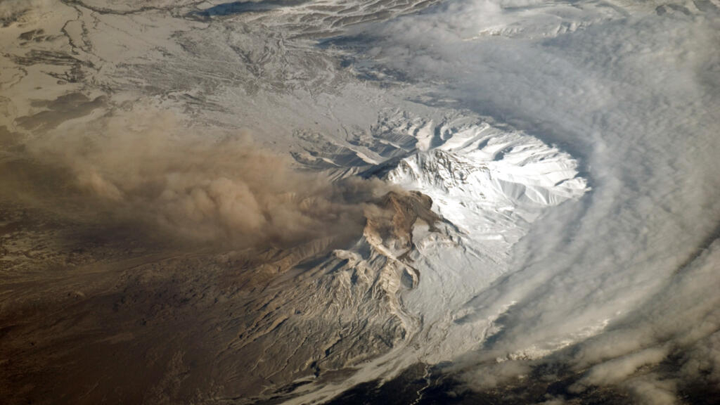 In the Russian Far East, the Shiveluch volcano erupts