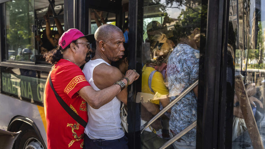 New gasoline supply crisis semi-paralyzes transportation in Cuba