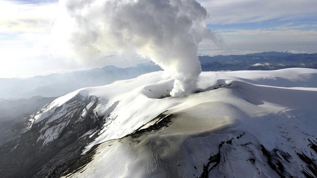 The president of Colombia asks to evacuate some 7,500 people in the face of the volcanic threat