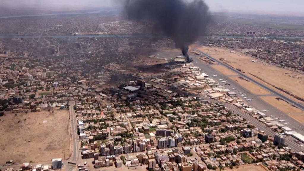 US and France begin evacuation of their citizens in Sudan