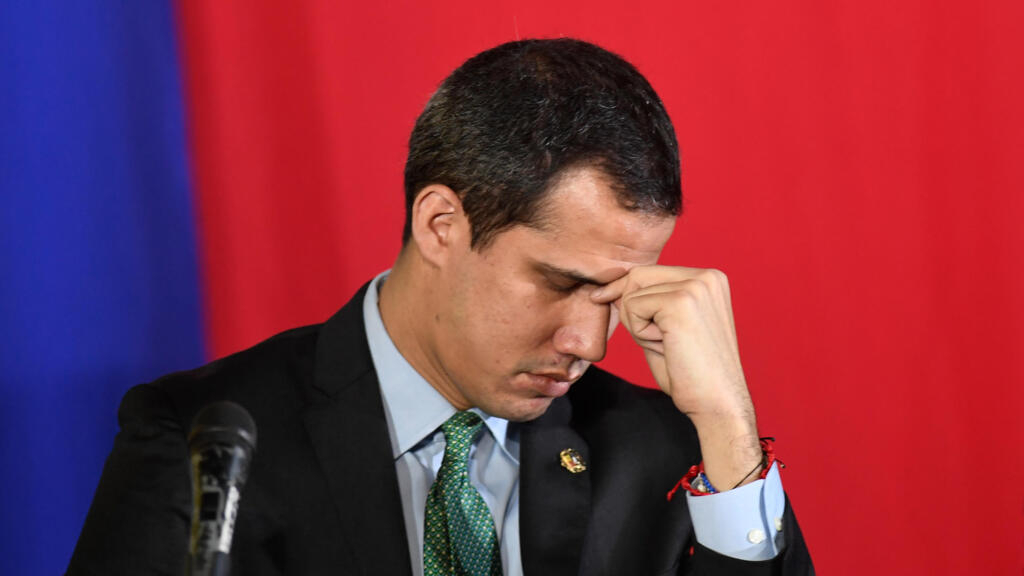 Venezuelan Juan Guaidó goes into exile in the US after being expelled from Colombia