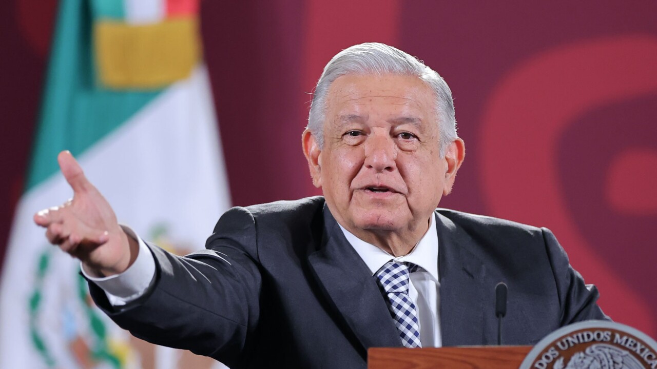 AMLO sees savings if the Mexican government enters into the purchase of Banamex